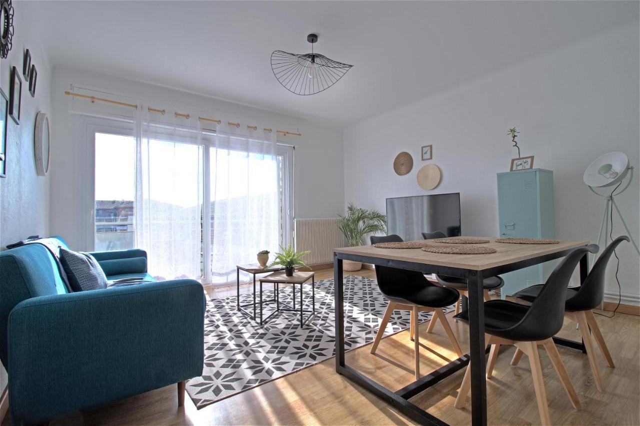 Adelitas House Apartment อาฌ็อง ภายนอก รูปภาพ